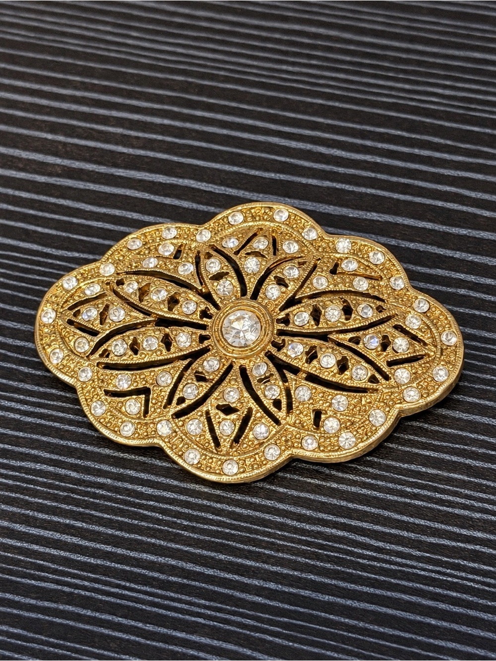 Vintage Gold Tone Clear Rhinestone Filigree Floral Brooch Pin 2”